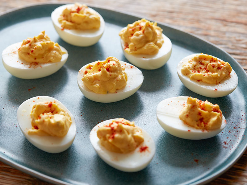 Stuffed-deviled-eggs Low-calorie healthy starters