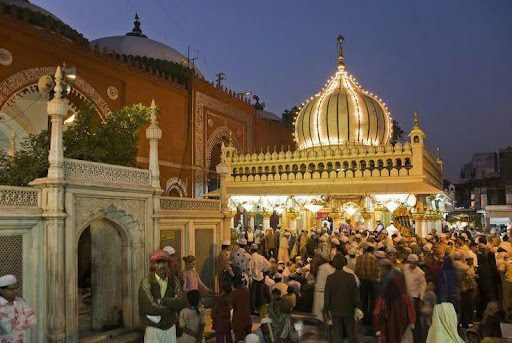 #8 Celebrating Religious Diversity in Old Delhi (Old Delhi Series)