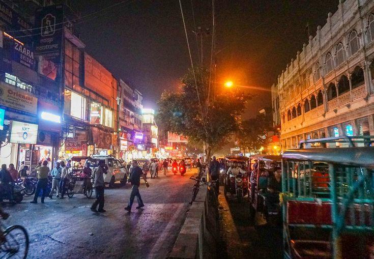 #6 The Palace Architecture of Old Delhi (Old Delhi Series)