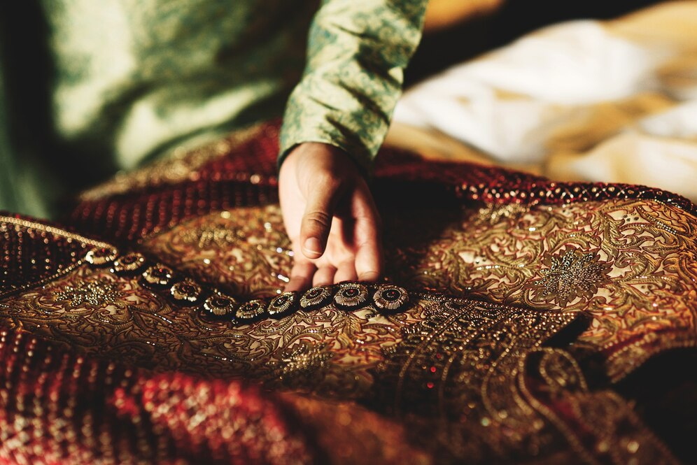 India’s Most Renowned Embroidery Designs (That Rule The Fashion World)!