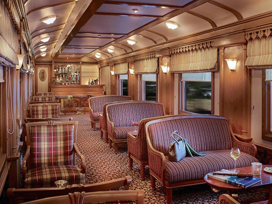 4 Luxurious Indian Trains To Explore The Treasures Of India!