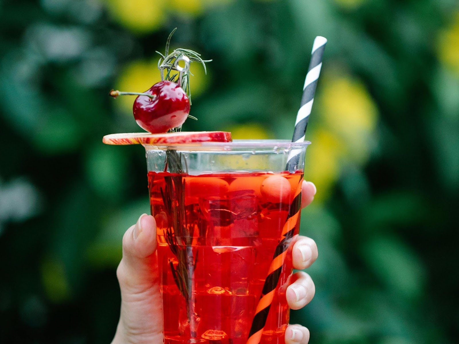 Sleepy Girl Mocktail: The Trending Tart Cherry Juice To Easily Fall in Slumberland