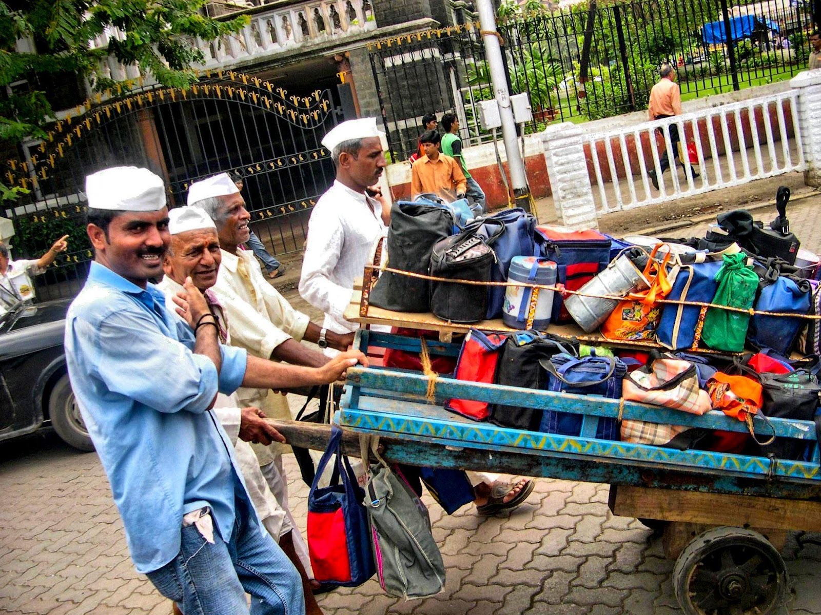 #9 Railway Lunchbox Culture of Mumbai, aka Dabbawalas (Indian Railway Series)