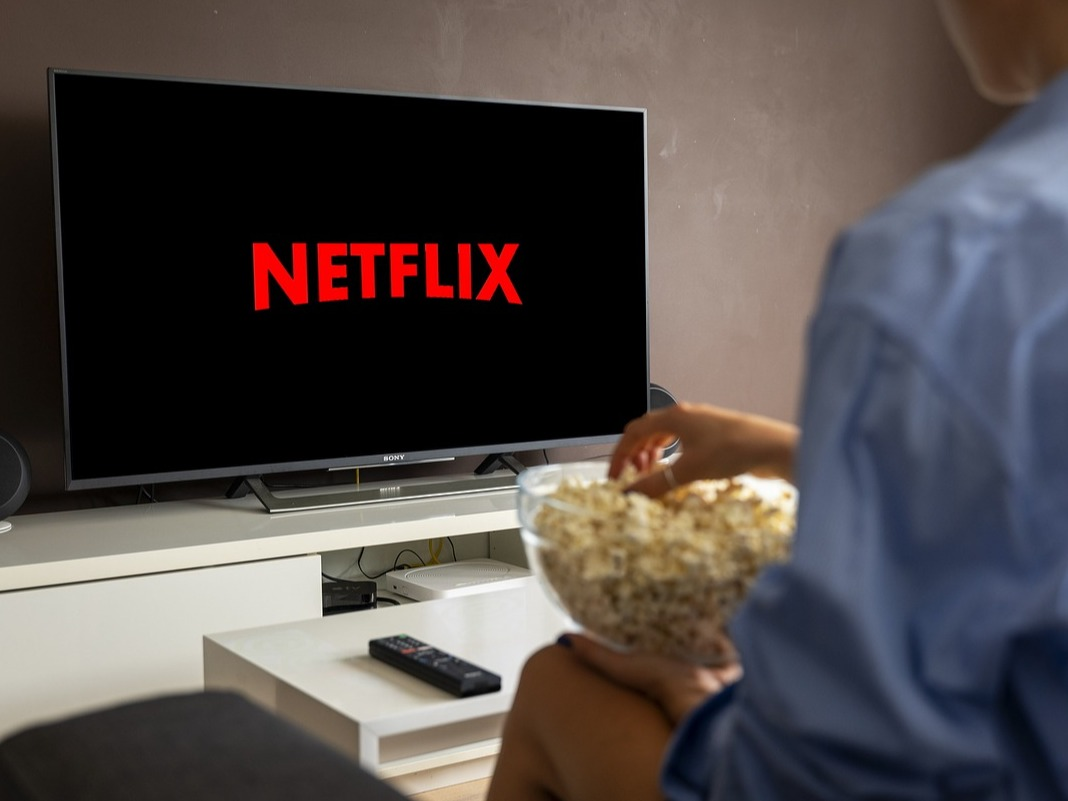 5 New Series To Binge-Watch on Netflix!